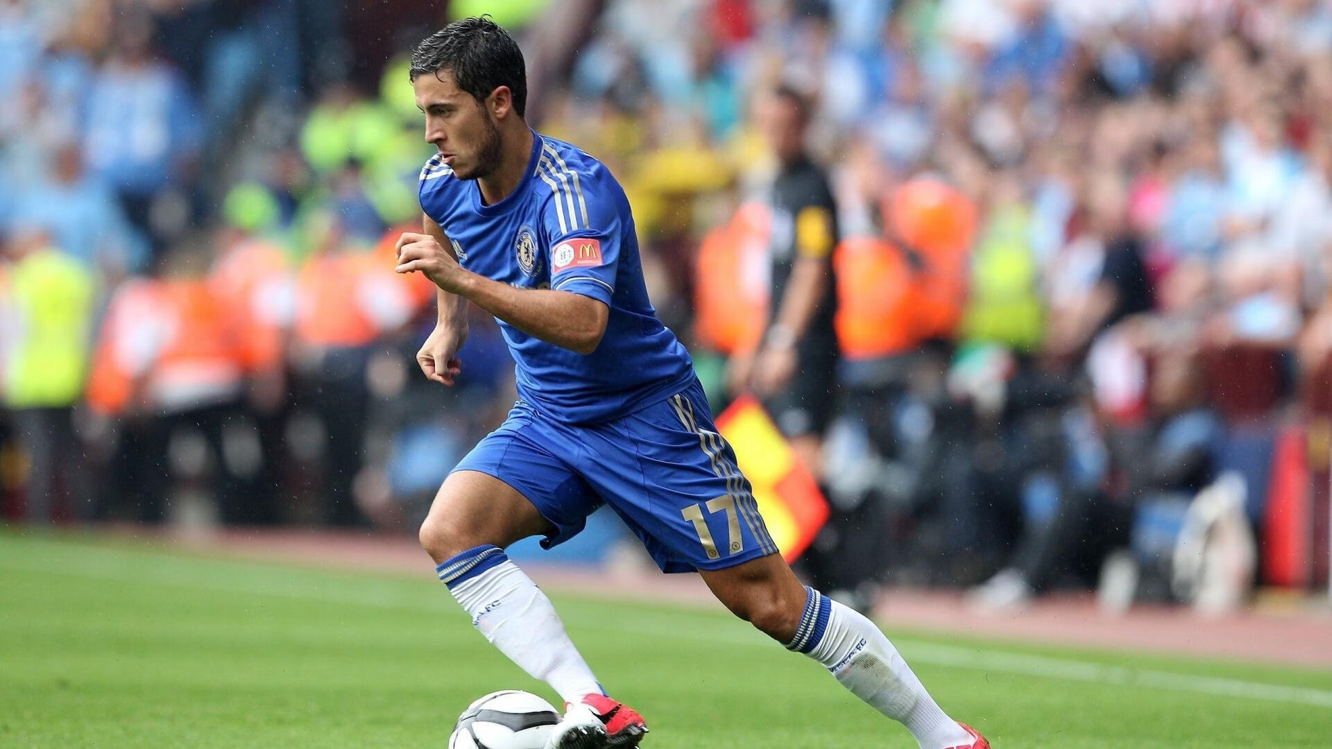 Karsa七赛季高光表现引爆赛场，日本球迷沸腾欢呼！Karsa七赛季高光引爆赛场，日本球迷沸腾欢呼！